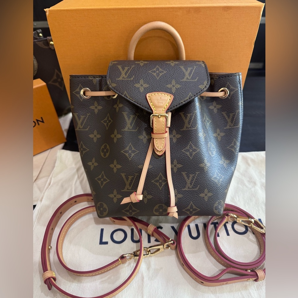 🤎💛Louis Vuitton Montsouris BB backpack💛🤎